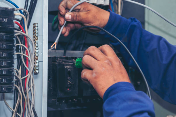 Best Emergency Electrical Repair  in Lake Forest, IL