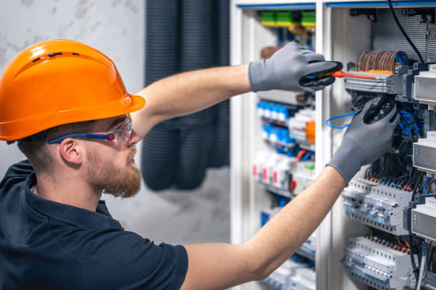 Best Electrical Installation Contractor  in Lake Forest, IL